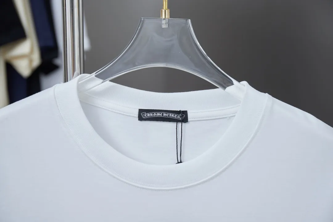 🅿️190 Ch*ome Hearte 25SS early spring new style, appliqué embroidered Crow heart cross short sleeves, light luxury, essential item for daily commuting for men and women, correct version, welcome to compare, detailed features · 320g 100% pure cotton double yarn jersey fabric · Custom dyed in the same vat, special thickened 32 count double strand 1X1 thread · Symmetrical front and rear imported Tajima machine embroidery tatami embroidery ➕ original cloth patch embroidery · Back neck webbing Croxin hardware accessories · Double needle stitching cross-stitching process · Original main mark washed tag brand moisture-proof paper packaging Color: black/white/grey Size: S/M/L/XL